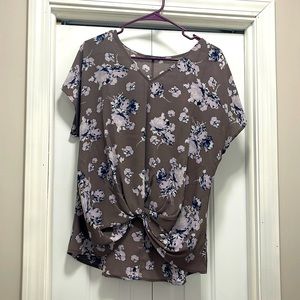 Women’s size large top